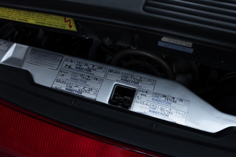 Моторный отсек Porsche 911 GT2 (993) 1996 года  (фото 16 из 49)